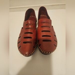 Vinci- Men's Burgundy Slip-On Loafers EU 41 US 8.5 Breathable Design NWOT